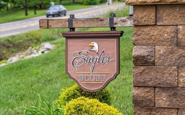 208 Eagles Talon Ct, Clarksville, TN 37040