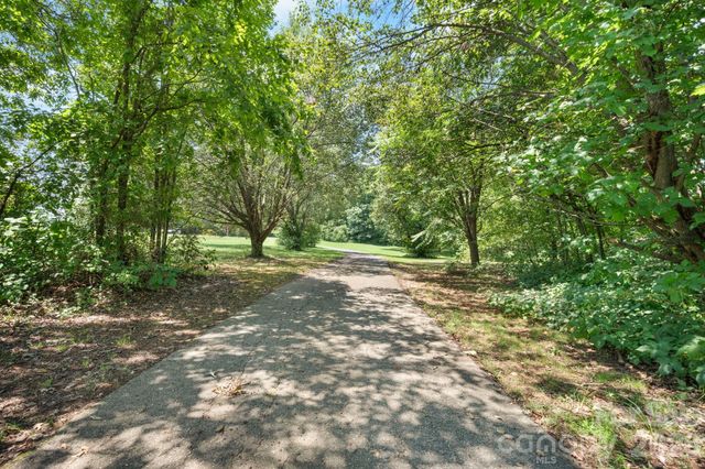 2097 Hermit Trail, Newton, NC 28658