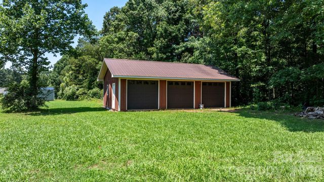 2097 Hermit Trail, Newton, NC 28658