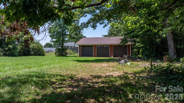 2097 Hermit Trail, Newton, NC 28658