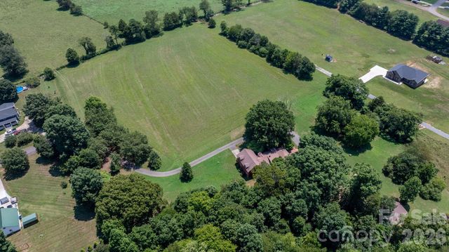 2097 Hermit Trail, Newton, NC 28658