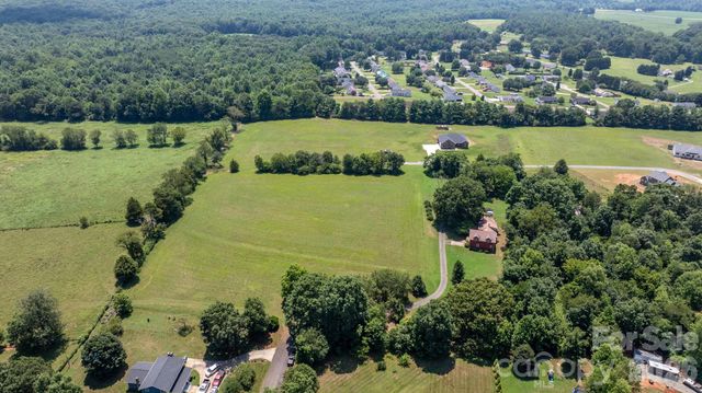 2097 Hermit Trail, Newton, NC 28658