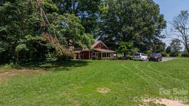 2097 Hermit Trail, Newton, NC 28658