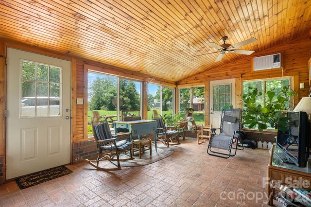 2097 Hermit Trail, Newton, NC 28658