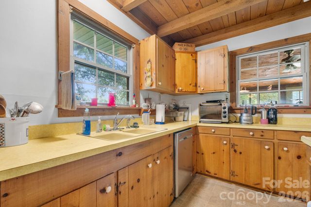 2097 Hermit Trail, Newton, NC 28658