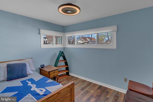 233 KENWOOD DR S, Levittown, PA 19055