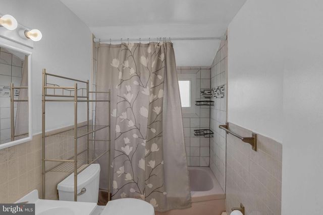 233 KENWOOD DR S, Levittown, PA 19055