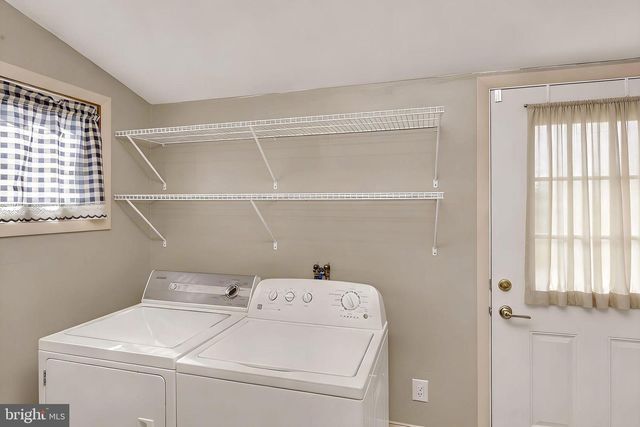 233 KENWOOD DR S, Levittown, PA 19055