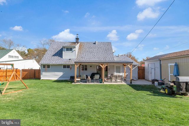 233 KENWOOD DR S, Levittown, PA 19055