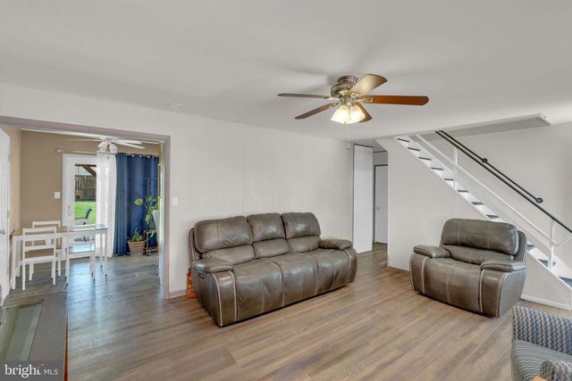 233 KENWOOD DR S, Levittown, PA 19055