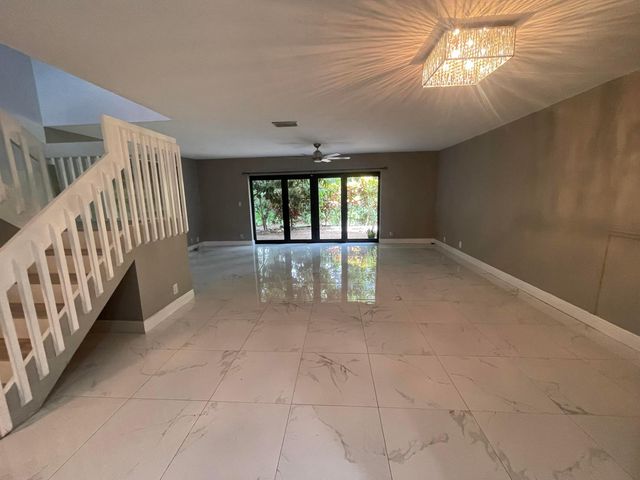 3011 NW 48th Avenue, Coconut Creek, FL 33063