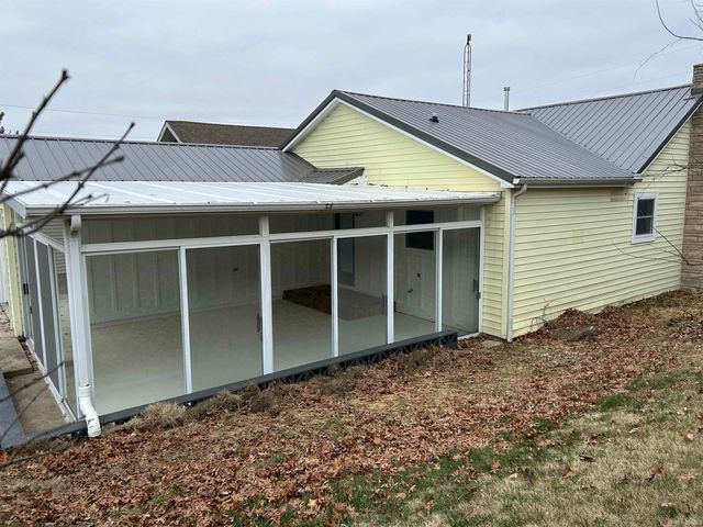 455 W Main Street, Bloomfield, IN 47424