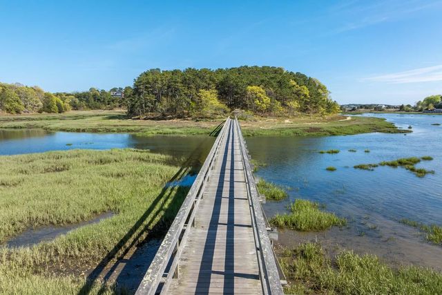 10 Bank Street, Wellfleet, MA 02667