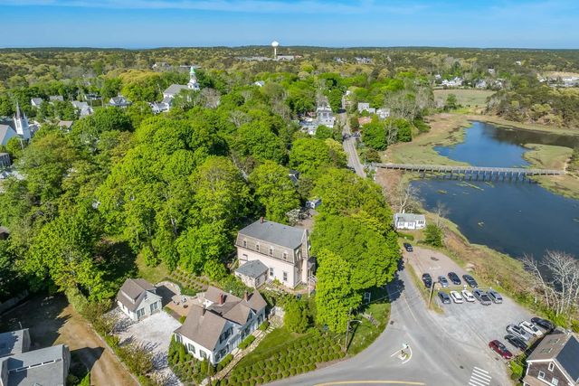 10 Bank Street, Wellfleet, MA 02667