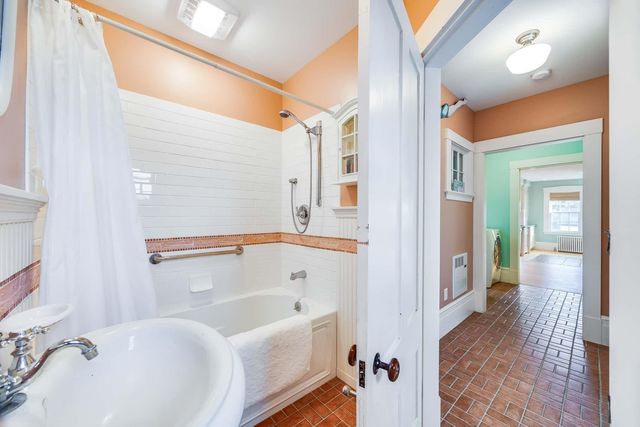 10 Bank Street, Wellfleet, MA 02667