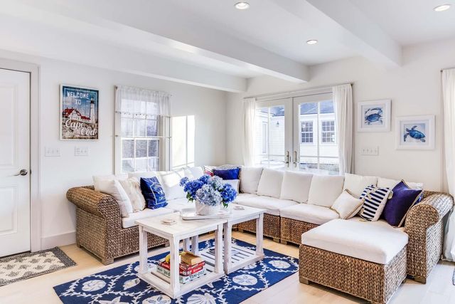 10 Bank Street, Wellfleet, MA 02667