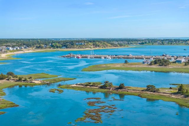 10 Bank Street, Wellfleet, MA 02667
