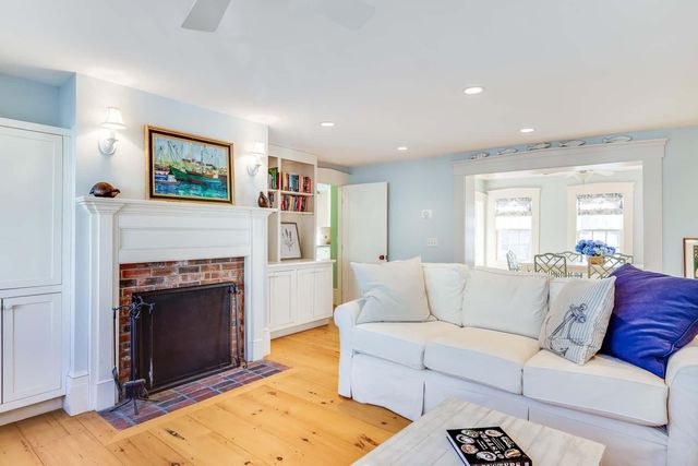 10 Bank Street, Wellfleet, MA 02667
