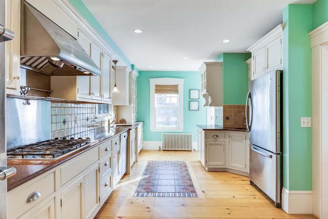 10 Bank Street, Wellfleet, MA 02667