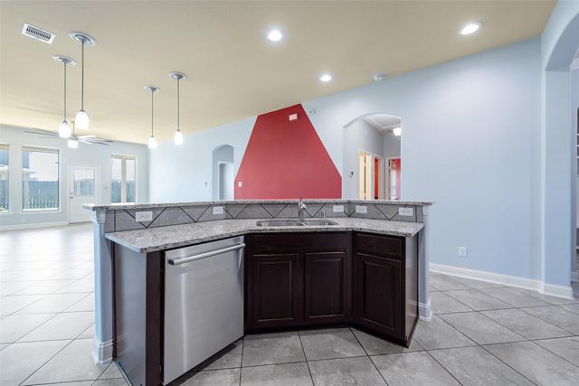 1908 Rushing Meadow Lane, Pearland, TX 77089