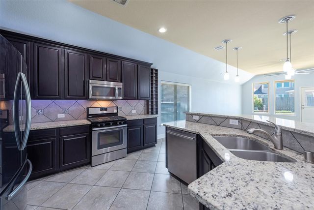 1908 Rushing Meadow Lane, Pearland, TX 77089