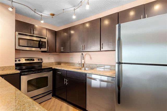 3838 Rainbow Boulevard 711, Kansas City, KS 66103