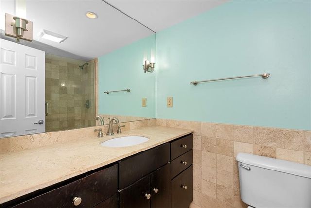 3838 Rainbow Boulevard 711, Kansas City, KS 66103