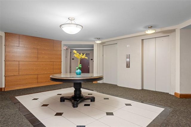 3838 Rainbow Boulevard 711, Kansas City, KS 66103