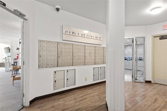 3838 Rainbow Boulevard 711, Kansas City, KS 66103