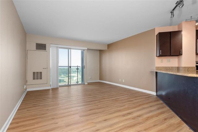 3838 Rainbow Boulevard 711, Kansas City, KS 66103