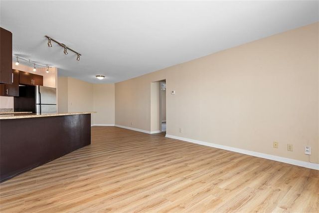 3838 Rainbow Boulevard 711, Kansas City, KS 66103