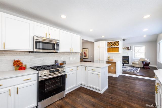 716 Commercial Street, Bloomfield Hills, MI 48382