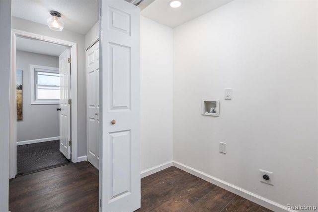 716 Commercial Street, Bloomfield Hills, MI 48382