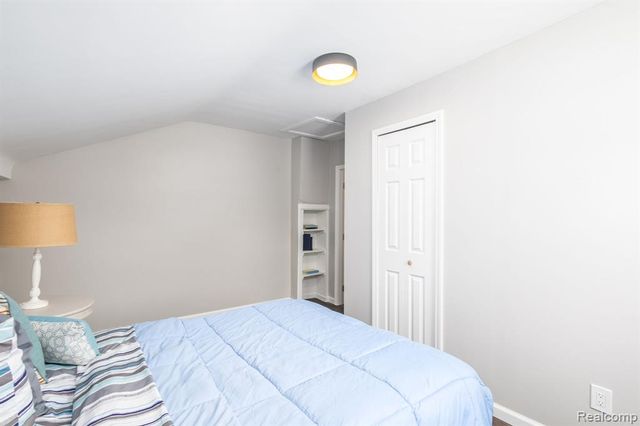 716 Commercial Street, Bloomfield Hills, MI 48382