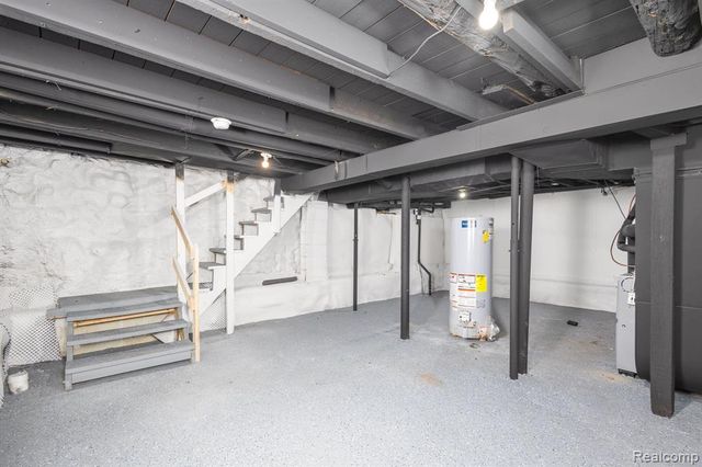 716 Commercial Street, Bloomfield Hills, MI 48382