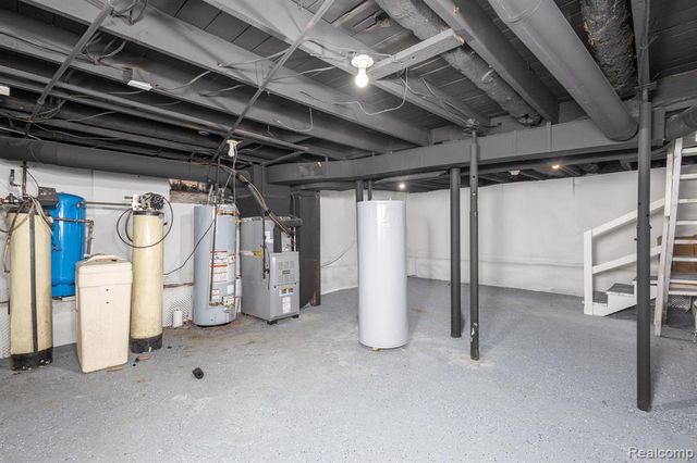 716 Commercial Street, Bloomfield Hills, MI 48382