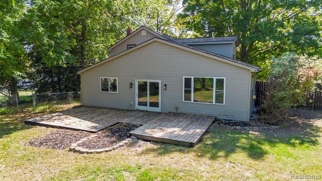 716 Commercial Street, Bloomfield Hills, MI 48382