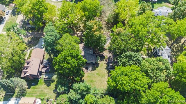 716 Commercial Street, Bloomfield Hills, MI 48382