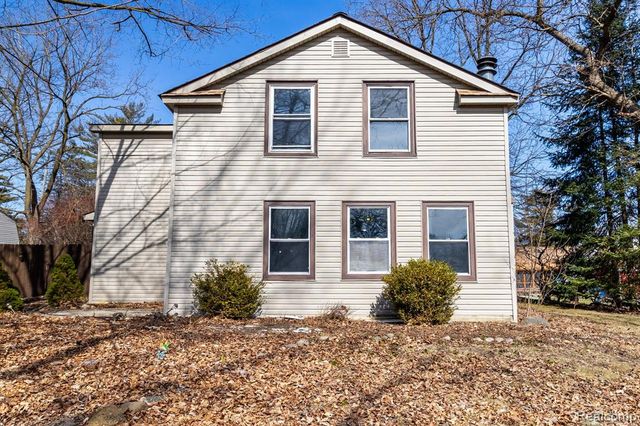 716 Commercial Street, Bloomfield Hills, MI 48382