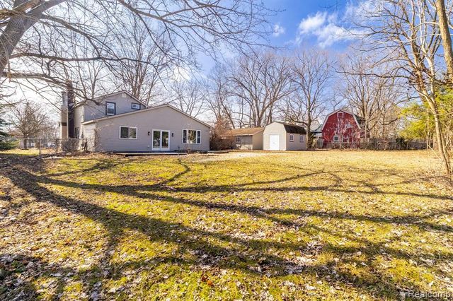 716 Commercial Street, Bloomfield Hills, MI 48382