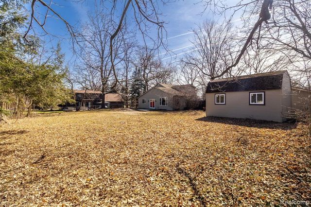 716 Commercial Street, Bloomfield Hills, MI 48382