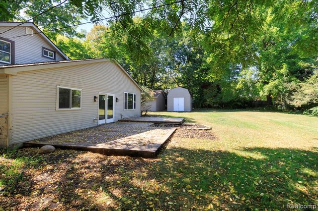 716 Commercial Street, Bloomfield Hills, MI 48382