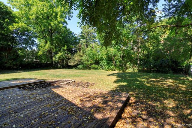 716 Commercial Street, Bloomfield Hills, MI 48382