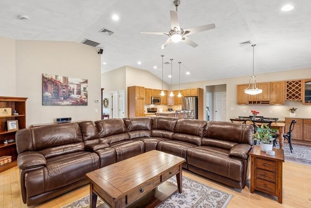 9 Gerry Drive, Seekonk, MA 02771