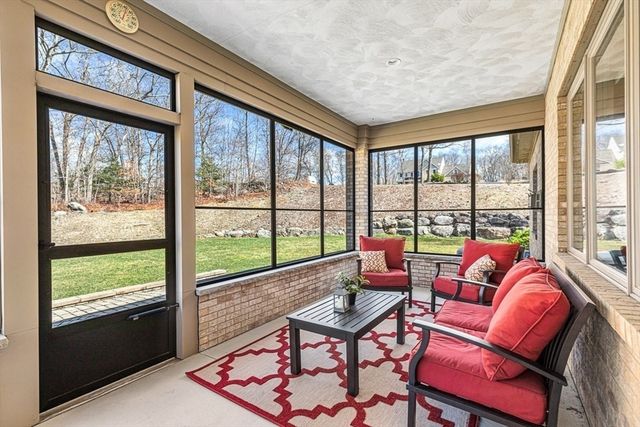 9 Gerry Drive, Seekonk, MA 02771