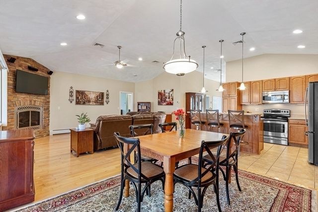 9 Gerry Drive, Seekonk, MA 02771