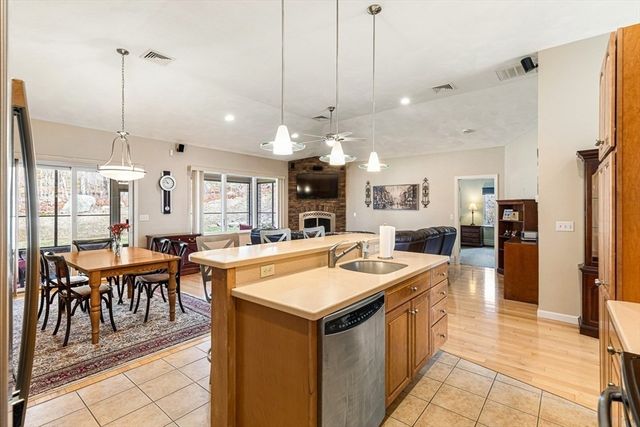 9 Gerry Drive, Seekonk, MA 02771