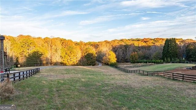818 Arnold Mill Road, Woodstock, GA 30188