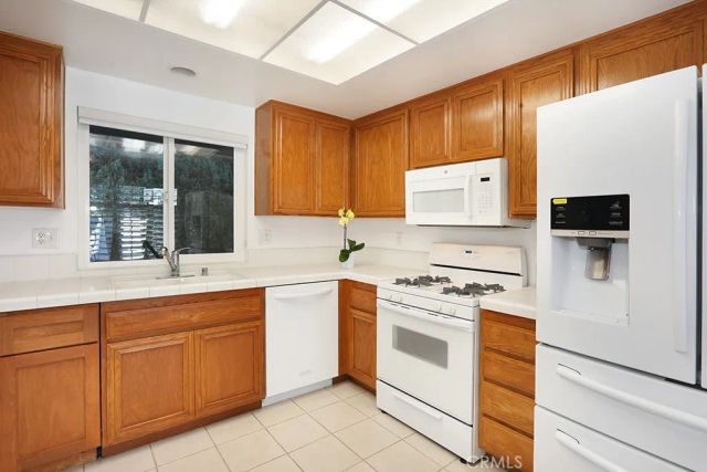 6112 Hefley Street 49, Westminster, CA 92683