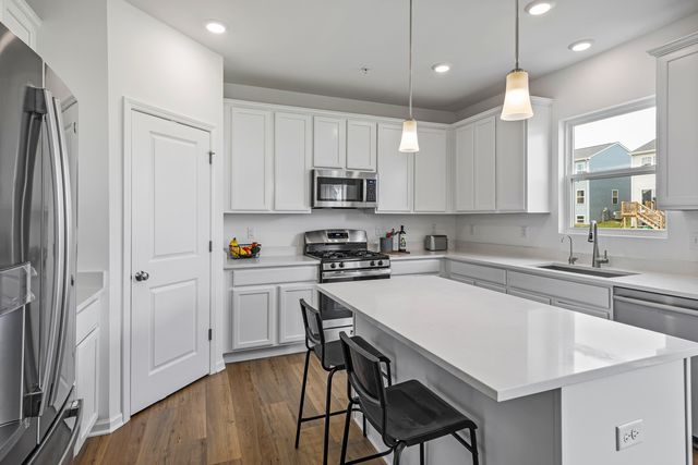 1320 Spencer Lane, South Elgin, IL 60177